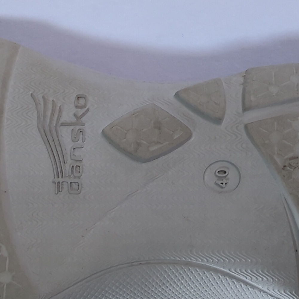 Dansko, Alissa, tan/ khaki walking shoe. Sz 10. (40) - Picture 8 of 12